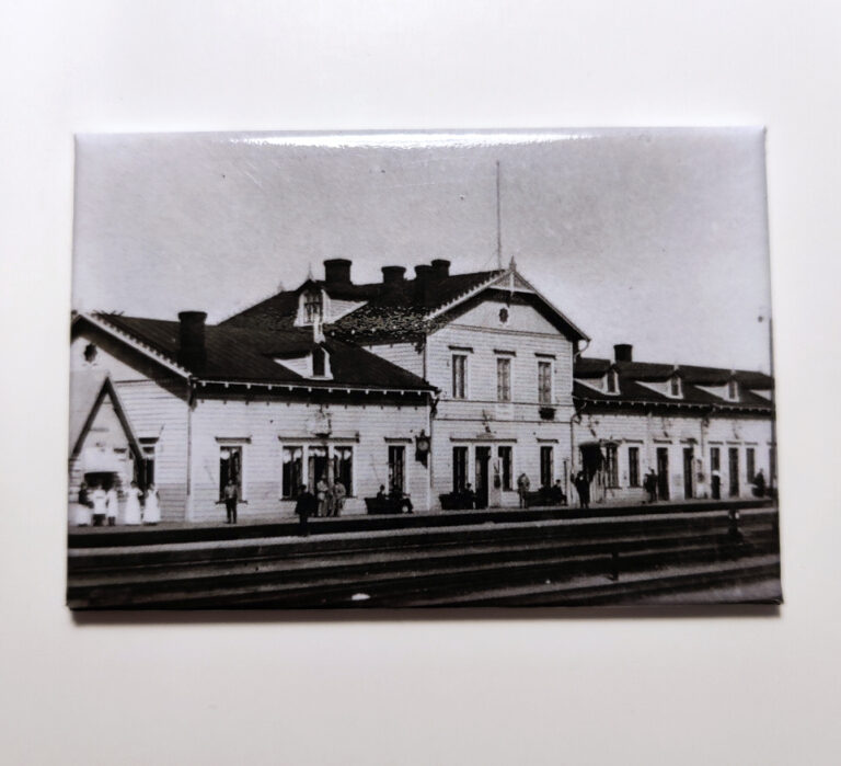 Magneetti Rautatieasema, vanha, hinta 5€